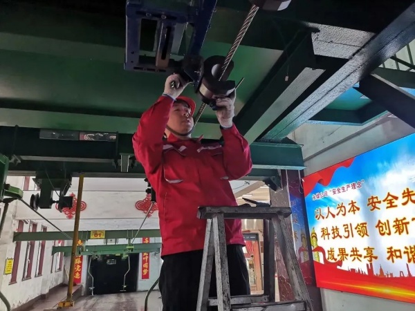 纜車墜毀致人員傷亡，引發鋼絲繩安全思考